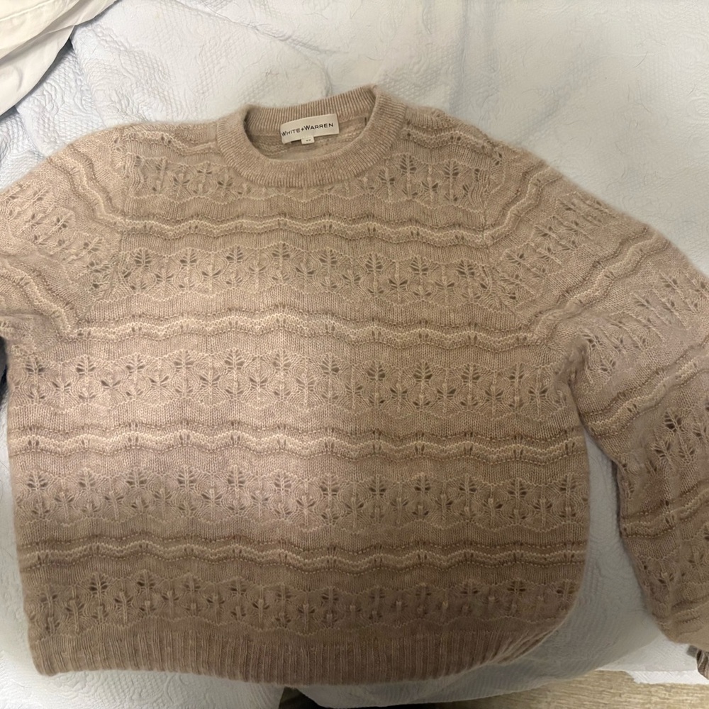 White and Warren Cashmere Lace Stitch Crewneck in Neutral Combo. XS